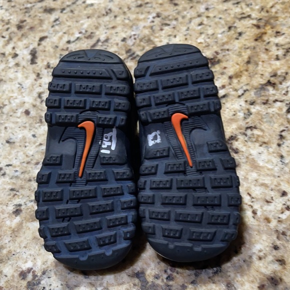 Nike Toddler boots - Picture 4 of 7
